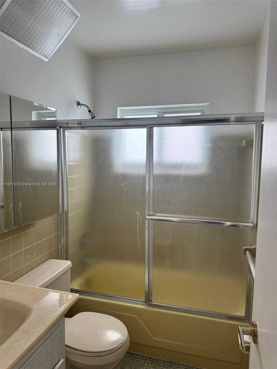 Small Image of 8403 NORTH WEST 59TH CT, Tamarac Number 14
