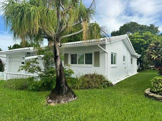 Small Image of 8403 NORTH WEST 59TH CT, Tamarac Number 19