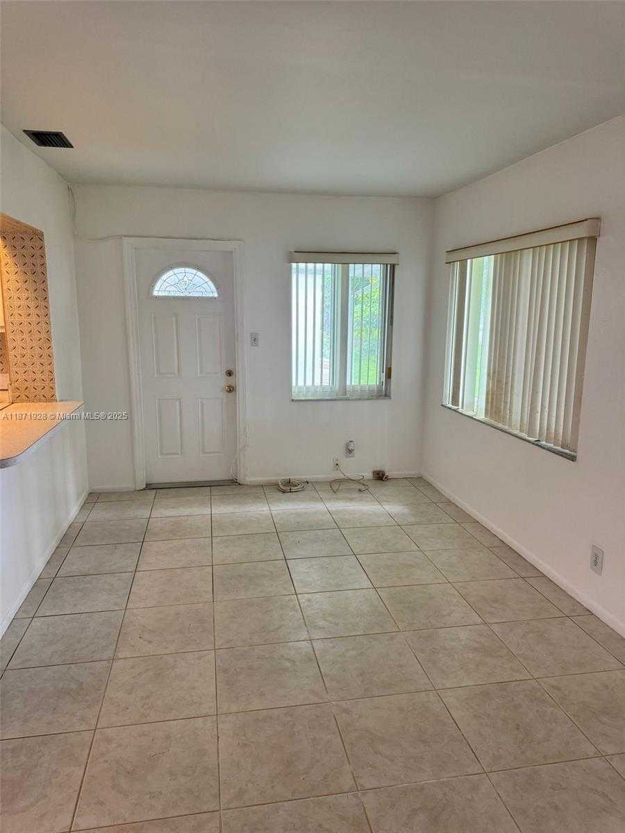 Small Image of 8403 NORTH WEST 59TH CT, Tamarac Number 3