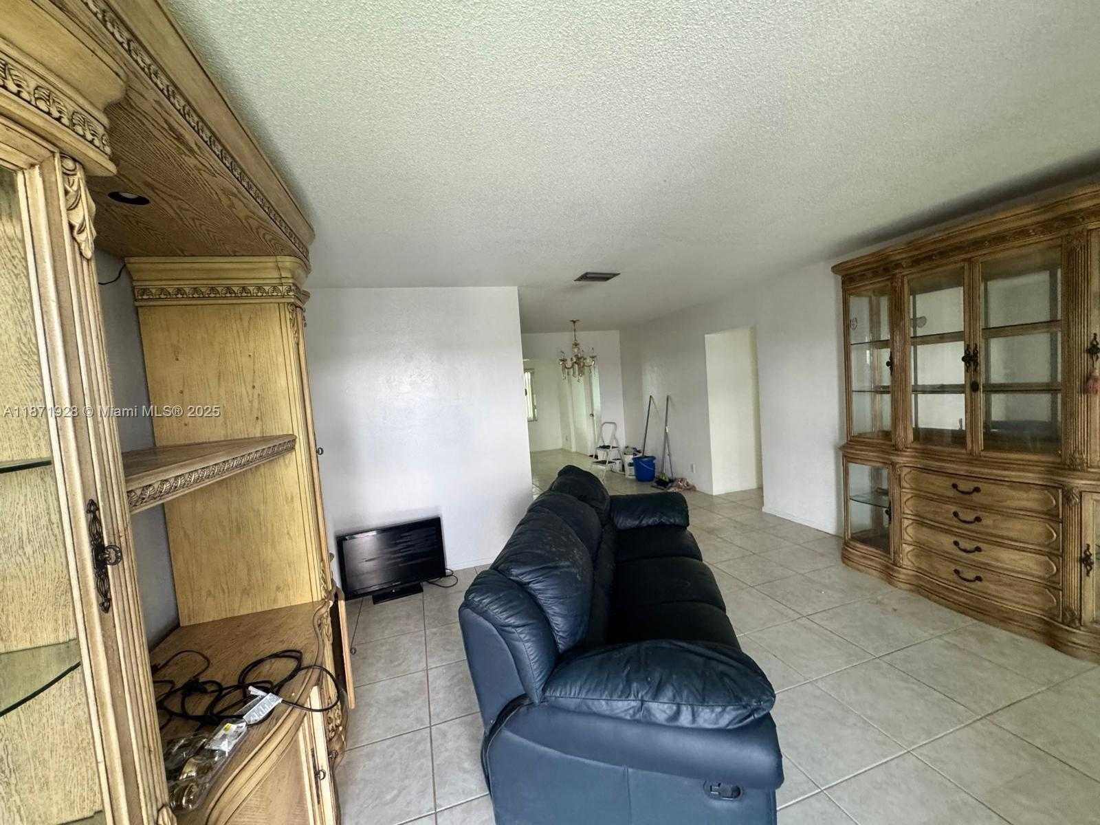 Small Image of 8403 NORTH WEST 59TH CT, Tamarac Number 7