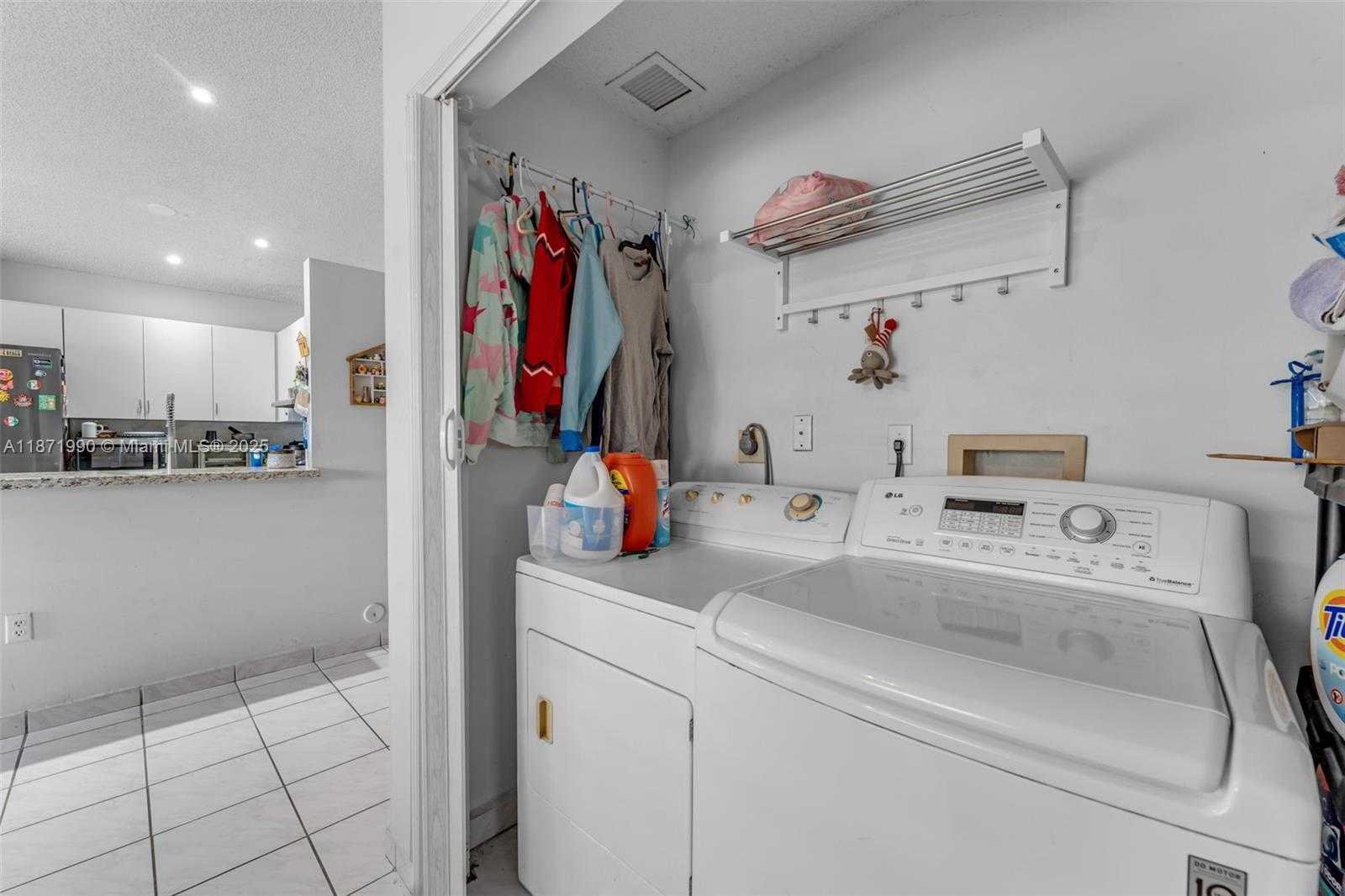 Small Image of 8101 SOUTH WEST 159TH CT, Miami Number 10