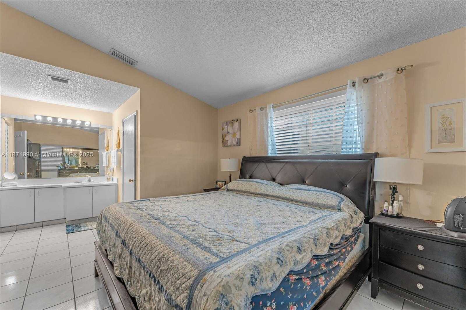 Small Image of 8101 SOUTH WEST 159TH CT, Miami Number 13