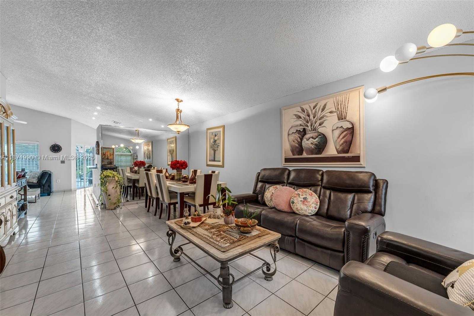 Small Image of 8101 SOUTH WEST 159TH CT, Miami Number 4