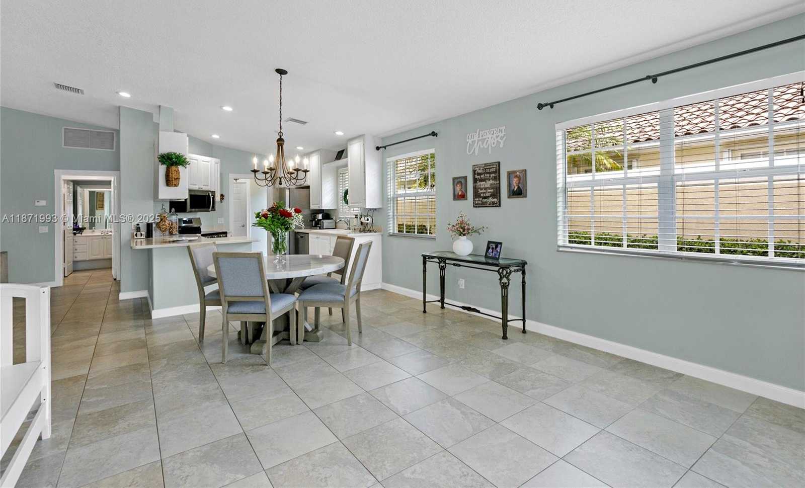 Small Image of 8199 SAINT JOHNS CT, Wellington Number 10