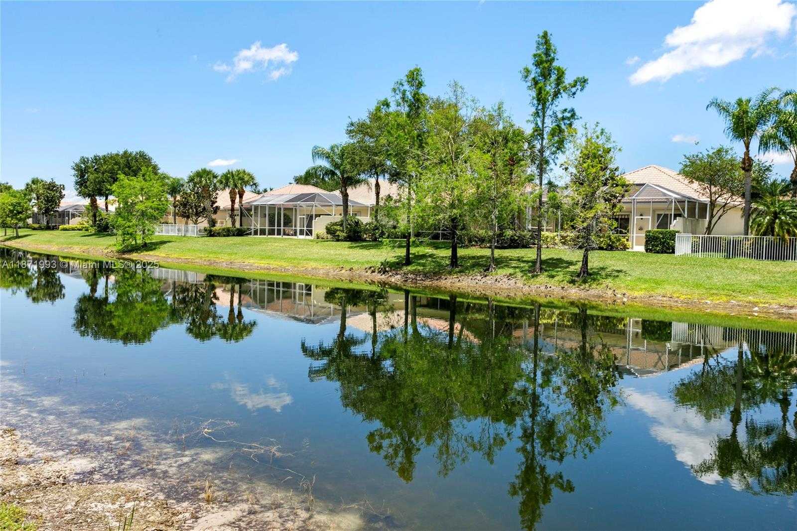 Small Image of 8199 SAINT JOHNS CT, Wellington Number 31