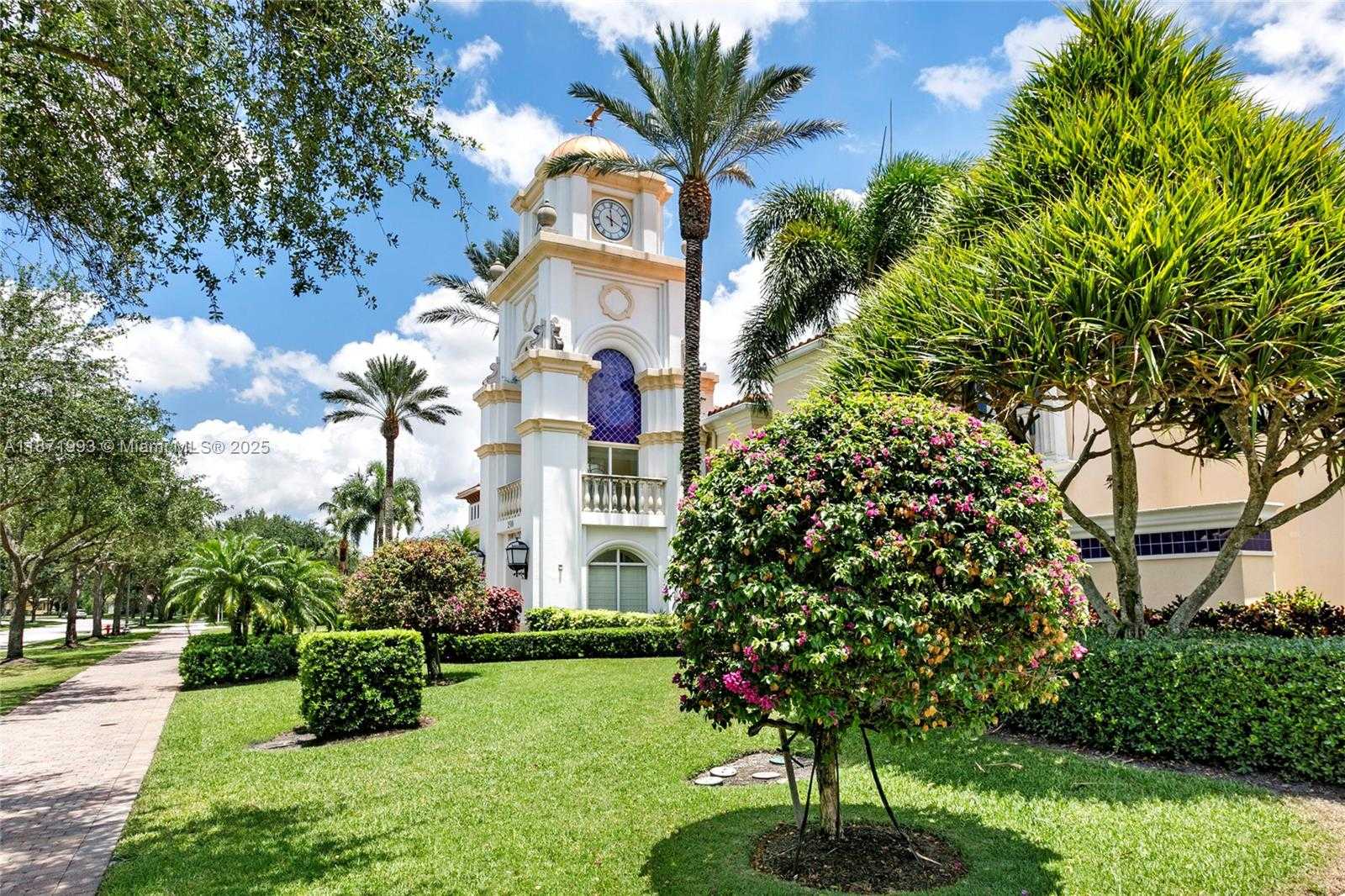 Small Image of 8199 SAINT JOHNS CT, Wellington Number 33