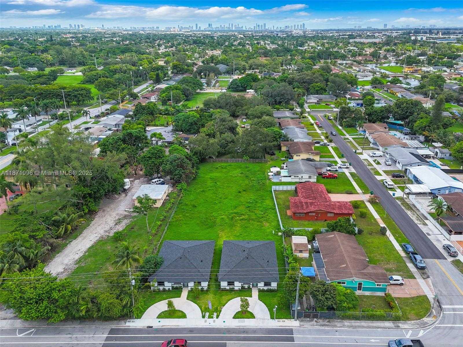Small Image of 17351 NORTH WEST 22ND AVE, Miami Gardens Number 33