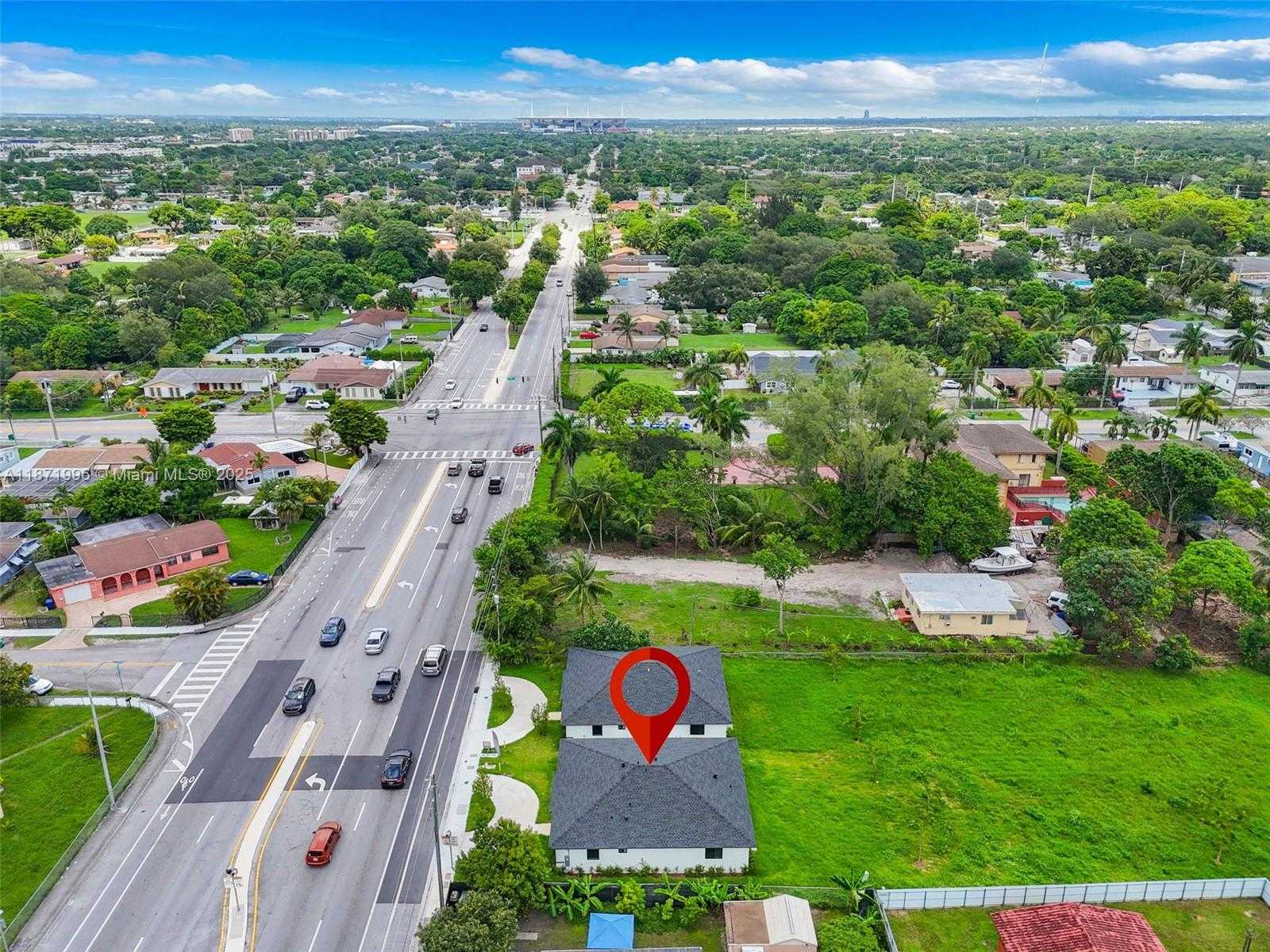 Small Image of 17351 NORTH WEST 22ND AVE, Miami Gardens Number 34