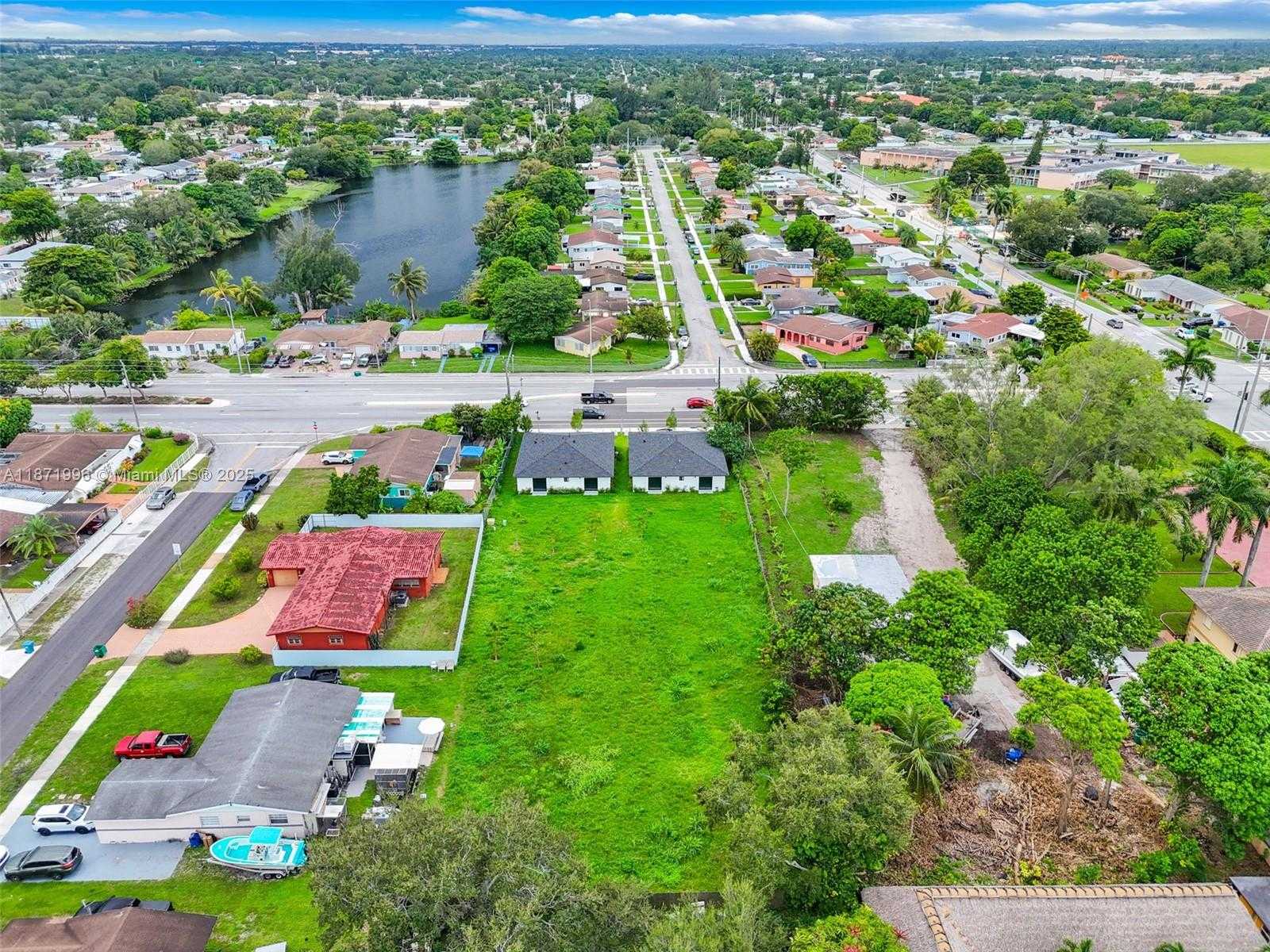 Small Image of 17351 NORTH WEST 22ND AVE, Miami Gardens Number 35