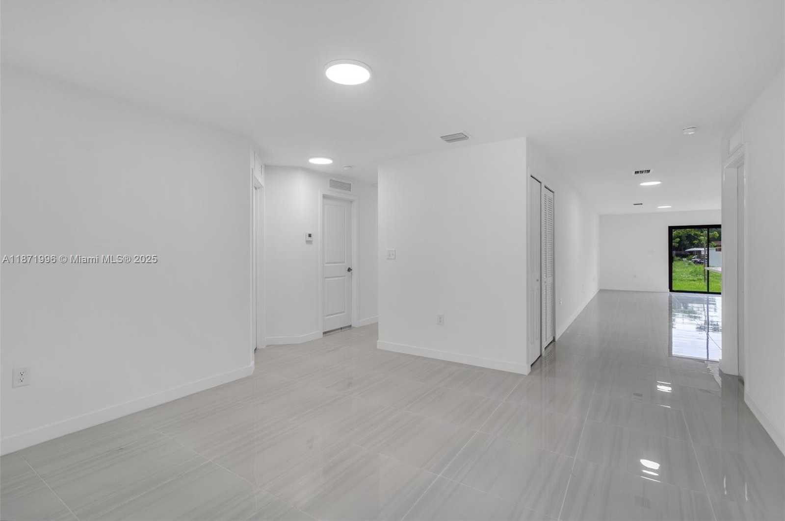 Small Image of 17351 NORTH WEST 22ND AVE, Miami Gardens Number 4