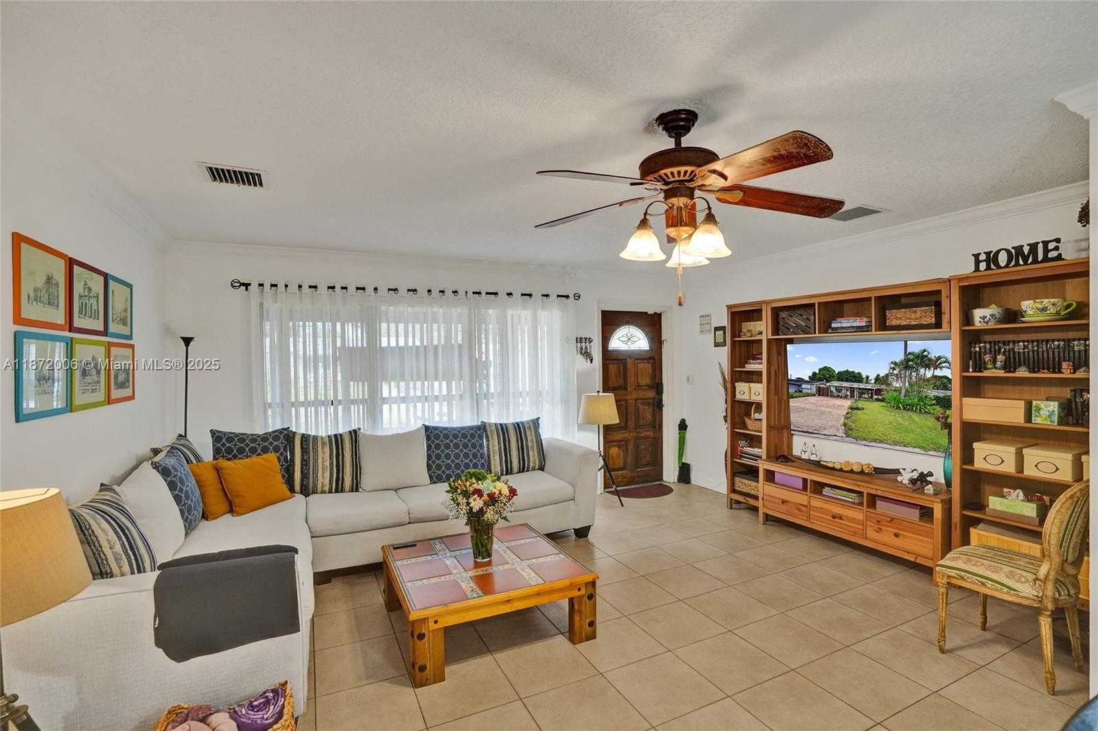 Small Image of 2021 NORTH 56TH WAY, Hollywood Number 10