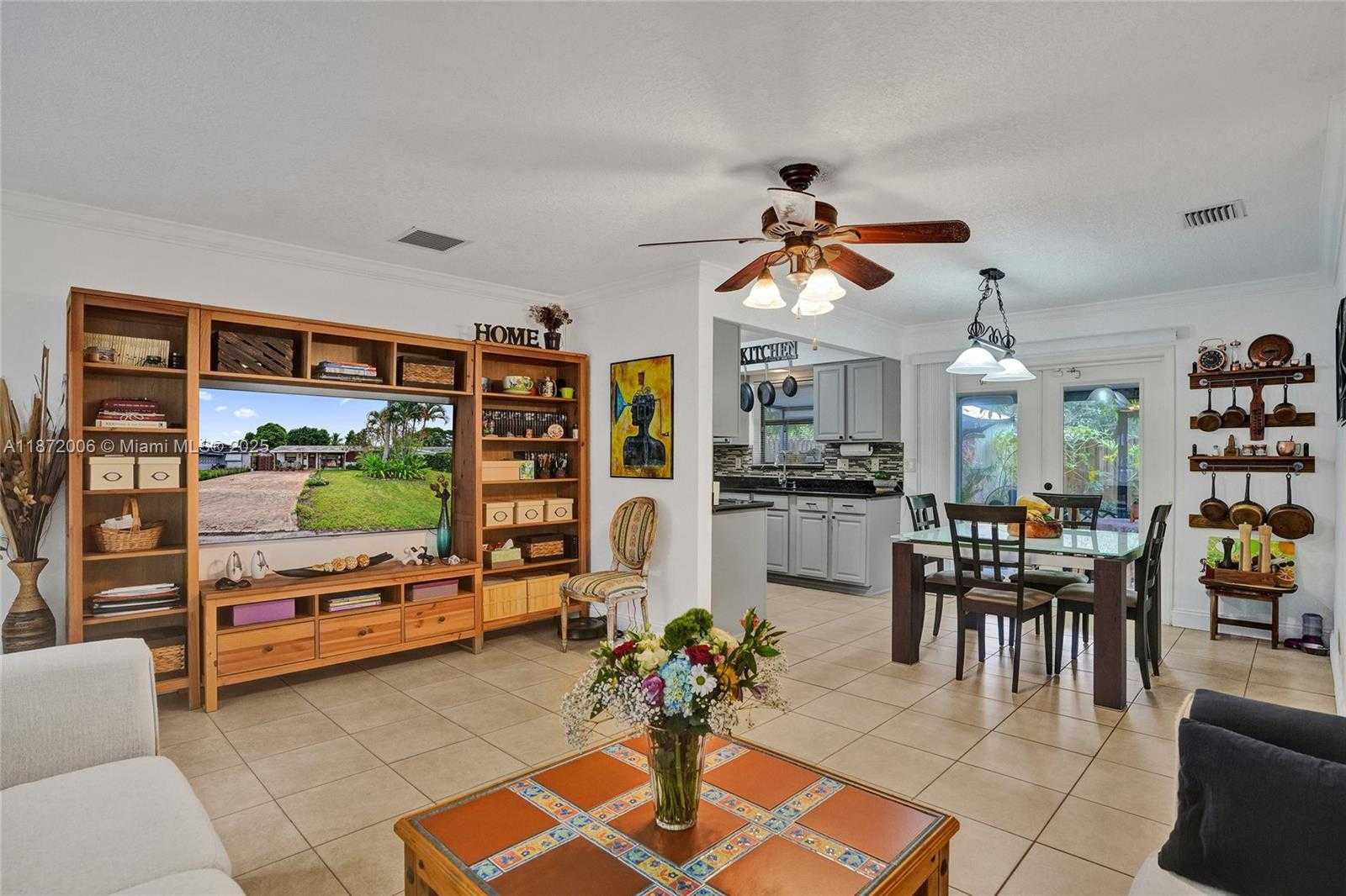 Small Image of 2021 NORTH 56TH WAY, Hollywood Number 11