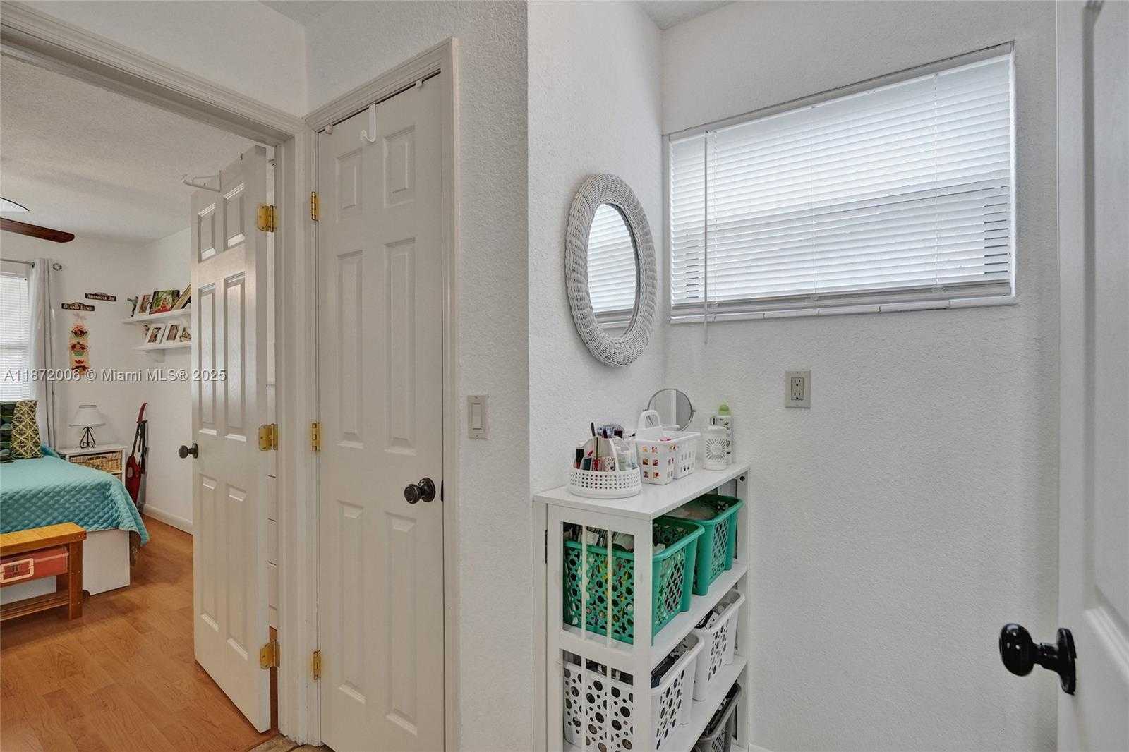 Small Image of 2021 NORTH 56TH WAY, Hollywood Number 17