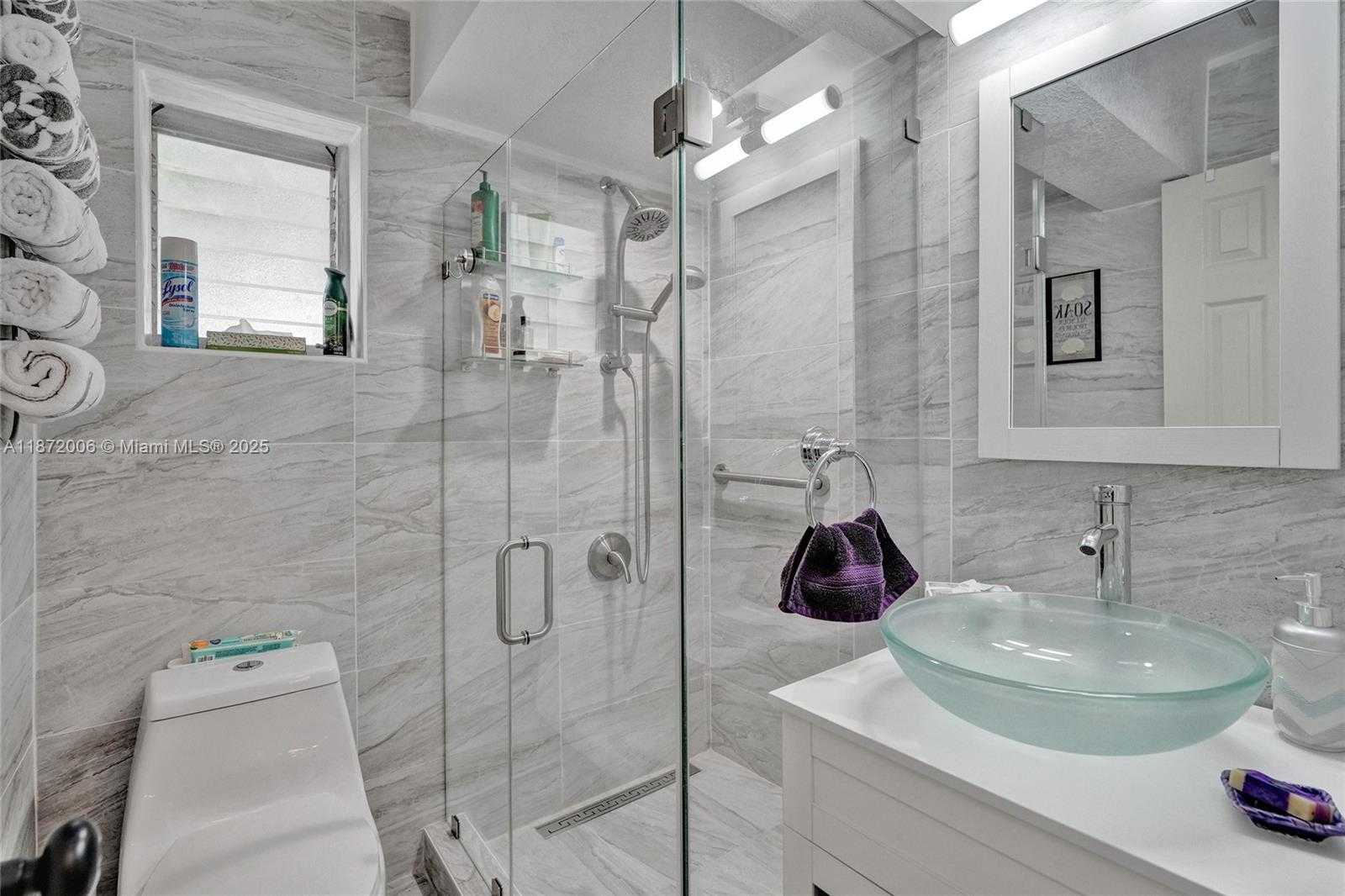 Small Image of 2021 NORTH 56TH WAY, Hollywood Number 18