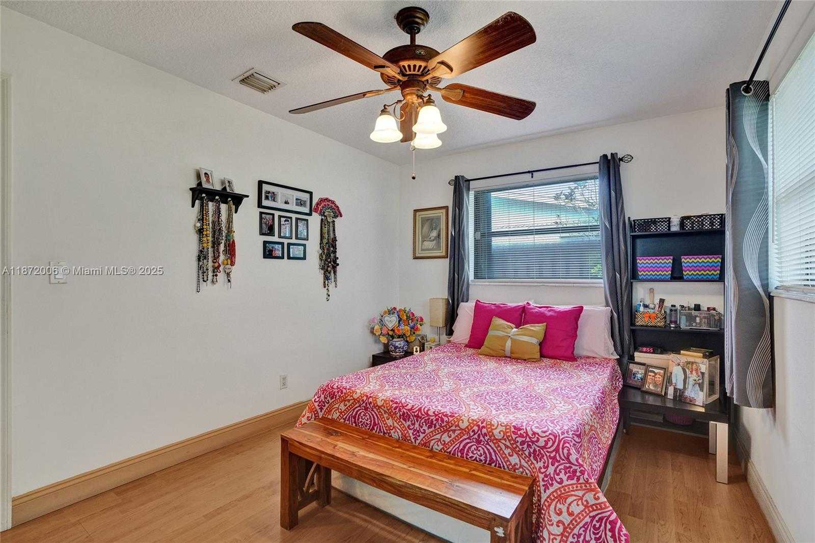 Small Image of 2021 NORTH 56TH WAY, Hollywood Number 24