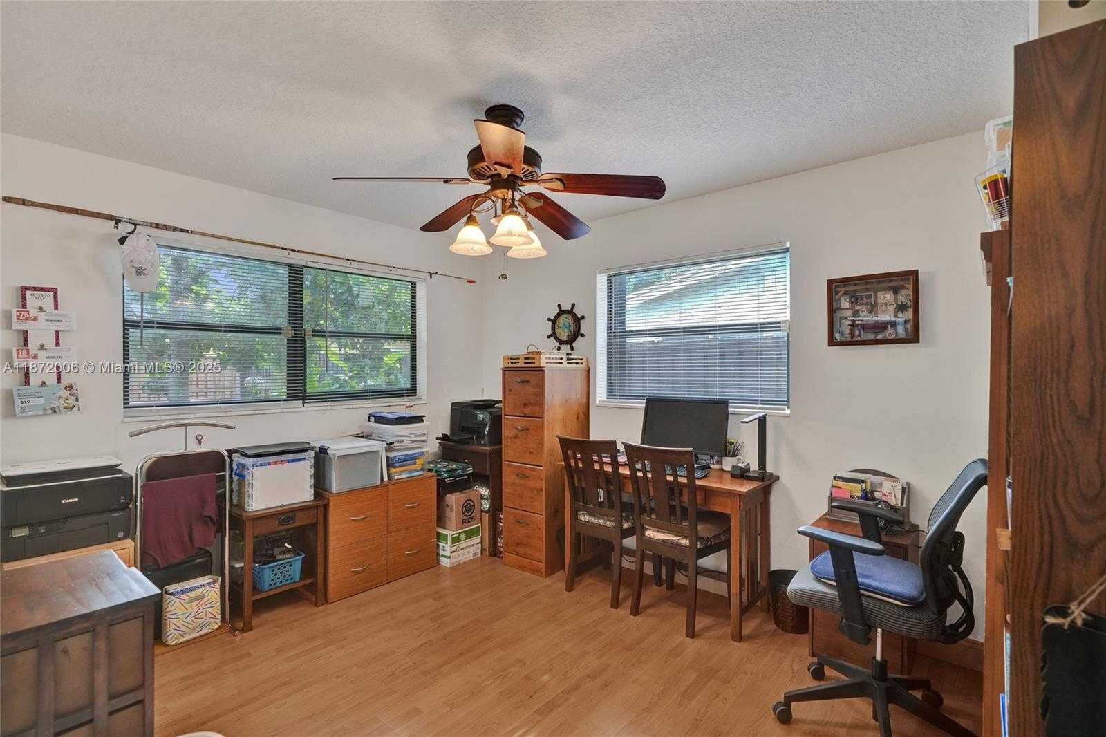 Small Image of 2021 NORTH 56TH WAY, Hollywood Number 29