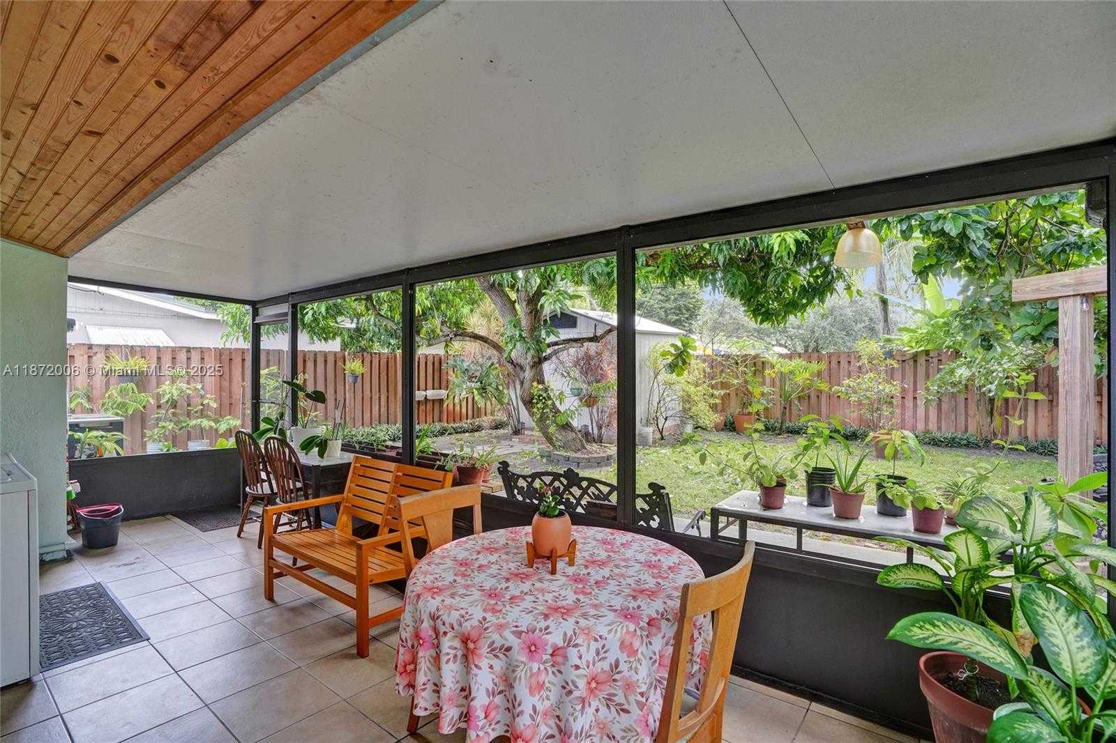Small Image of 2021 NORTH 56TH WAY, Hollywood Number 32