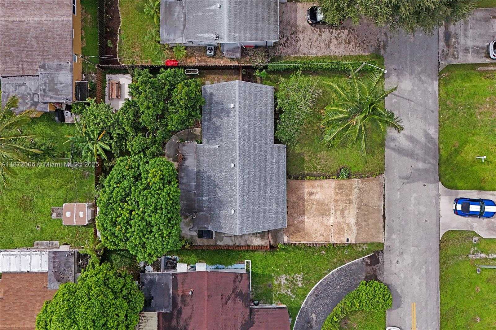 Small Image of 2021 NORTH 56TH WAY, Hollywood Number 45