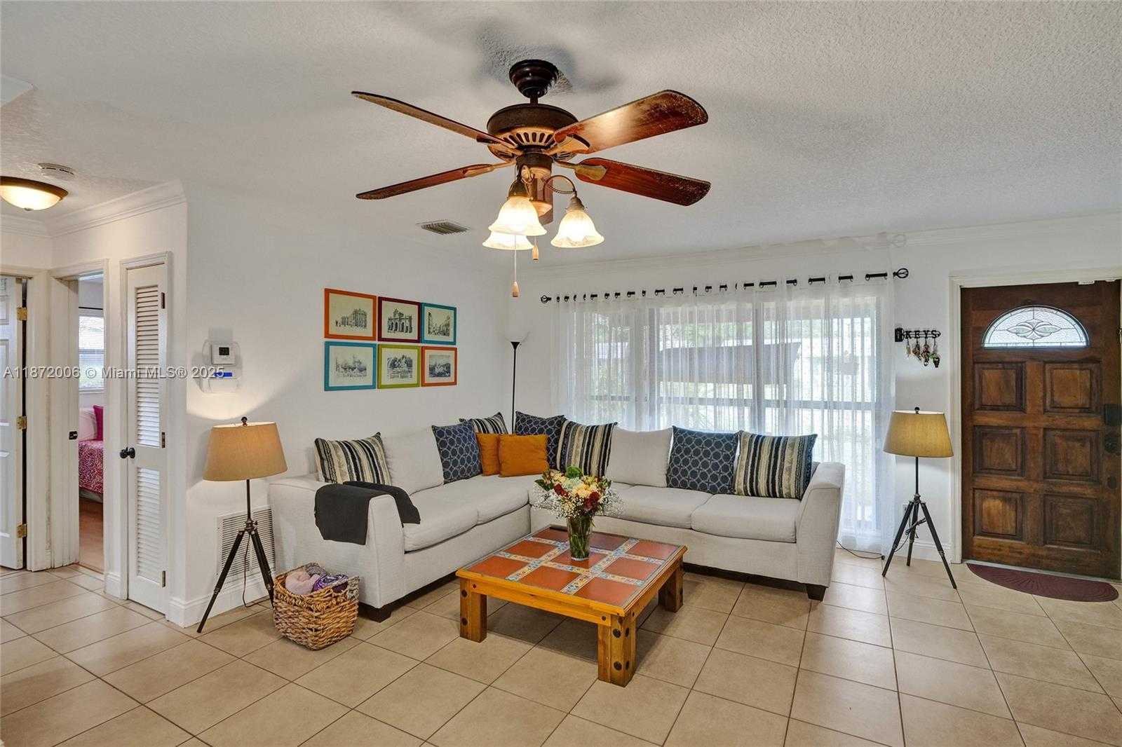 Small Image of 2021 NORTH 56TH WAY, Hollywood Number 9