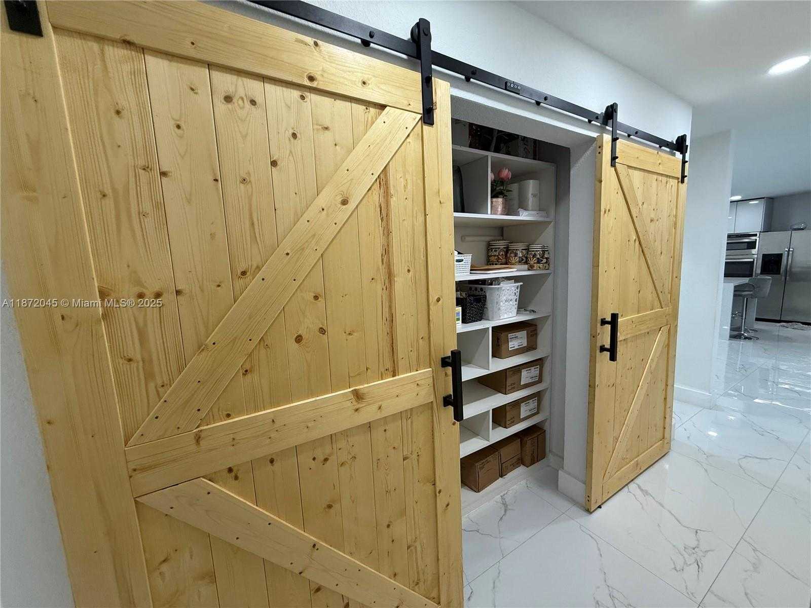 Small Image of 1950 NORTH WEST 190TH TER, Miami Gardens Number 10