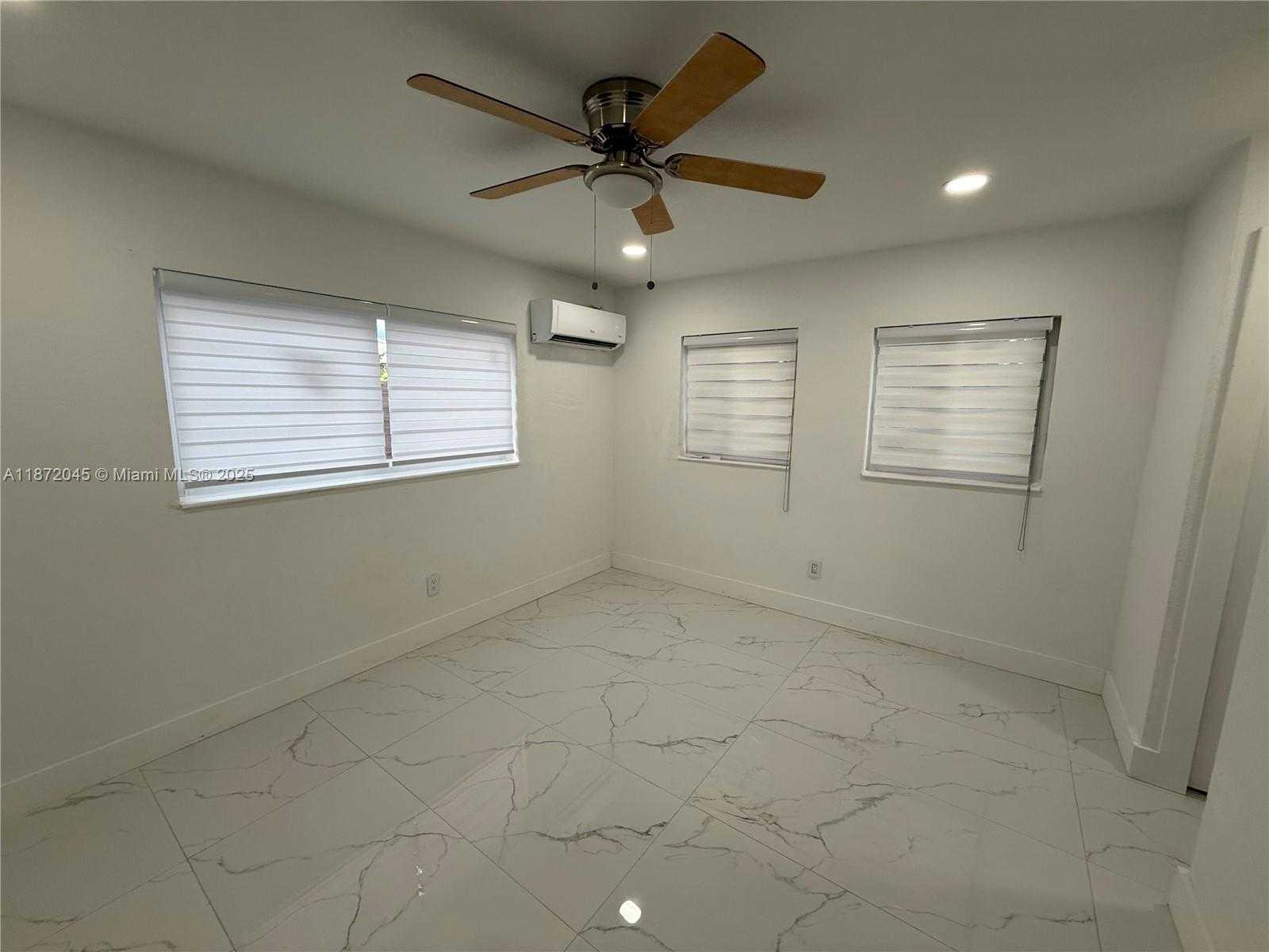 Small Image of 1950 NORTH WEST 190TH TER, Miami Gardens Number 12