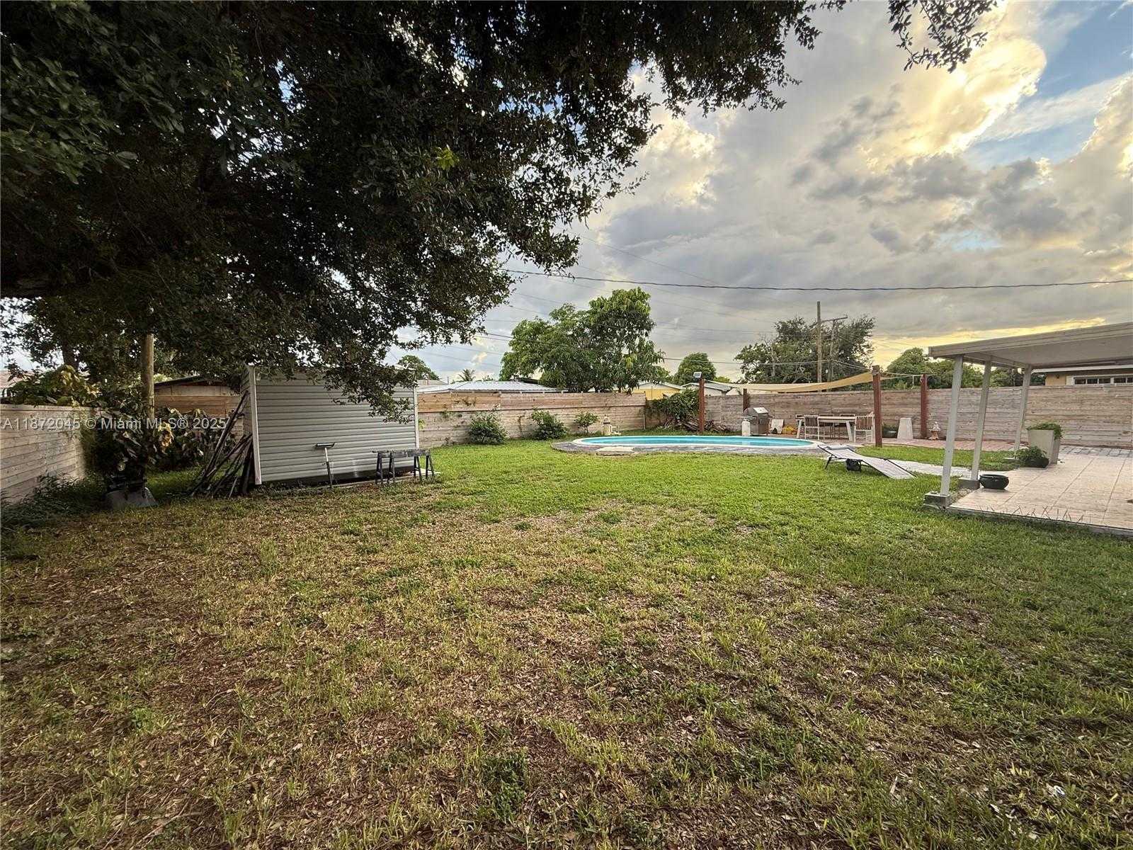 Small Image of 1950 NORTH WEST 190TH TER, Miami Gardens Number 18