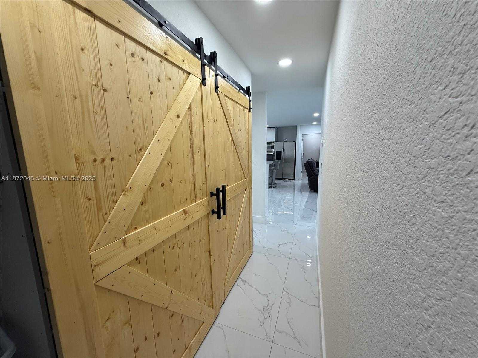 Small Image of 1950 NORTH WEST 190TH TER, Miami Gardens Number 8