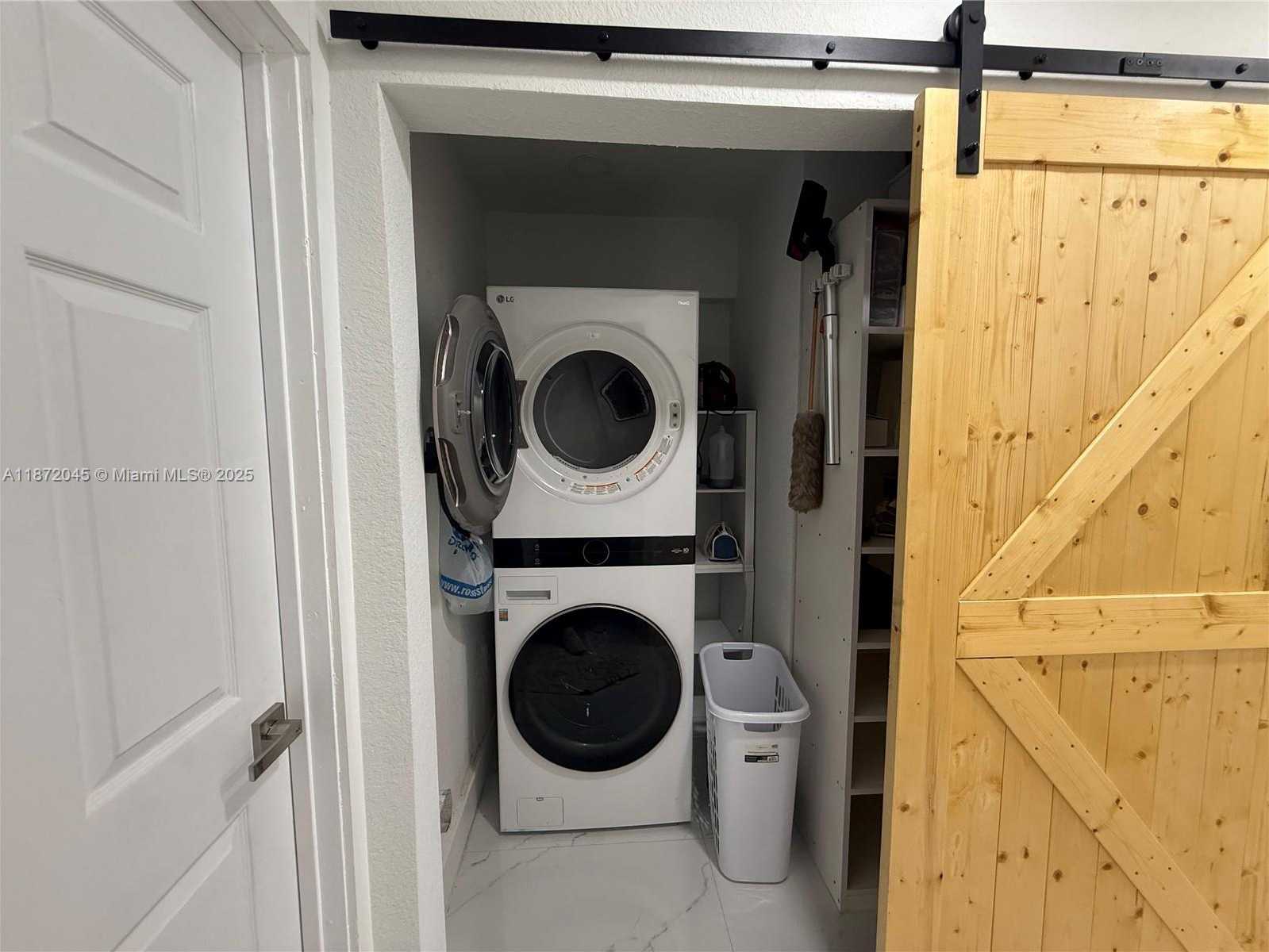 Small Image of 1950 NORTH WEST 190TH TER, Miami Gardens Number 9