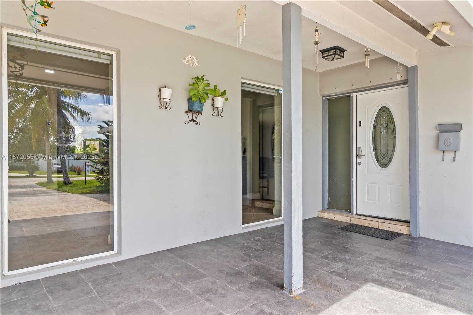 Small Image of 10615 SOUTH WEST 200TH ST, Cutler Bay Number 3