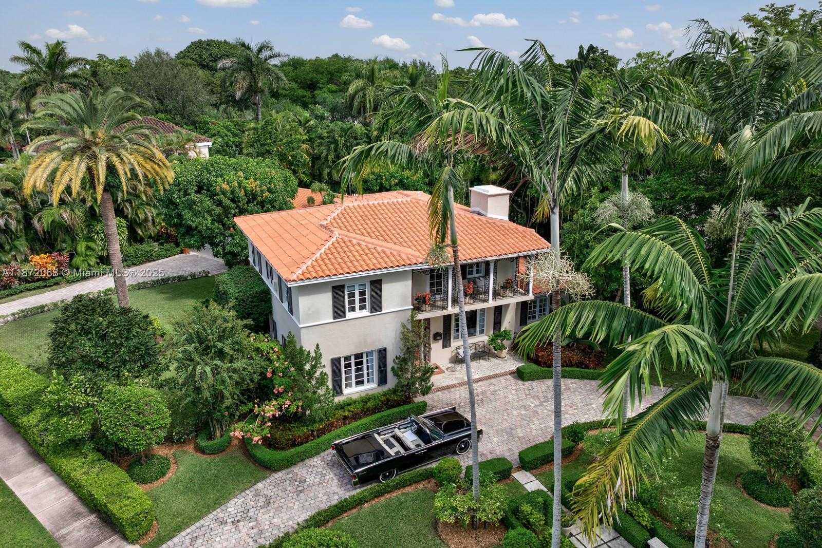 Small Image of 3408 TOLEDO ST, Coral Gables Number 2