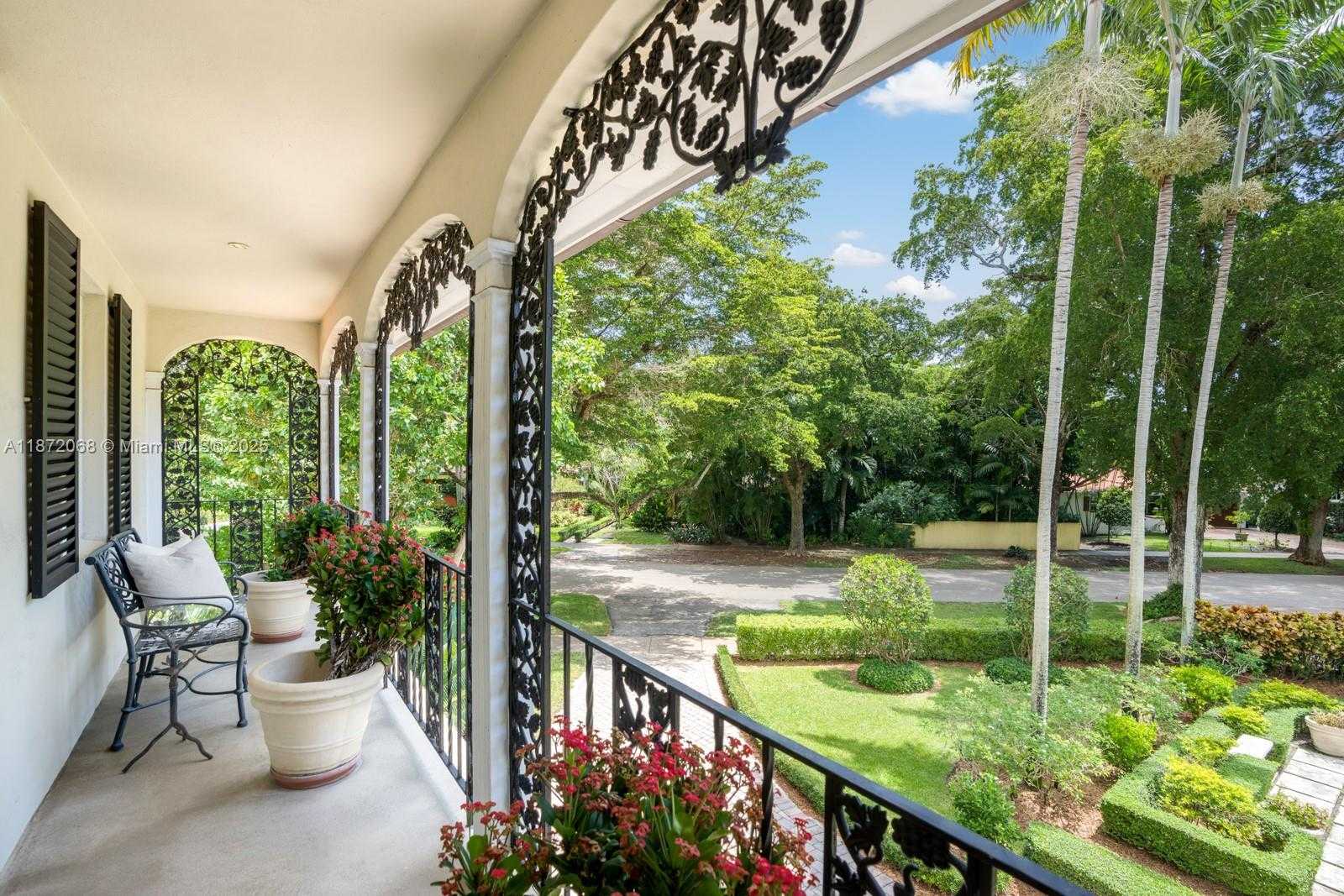 Small Image of 3408 TOLEDO ST, Coral Gables Number 28