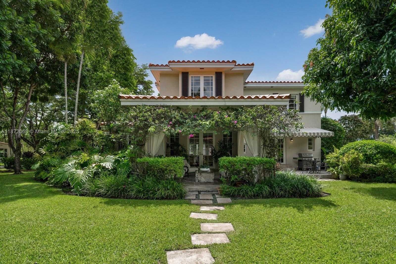 Small Image of 3408 TOLEDO ST, Coral Gables Number 38