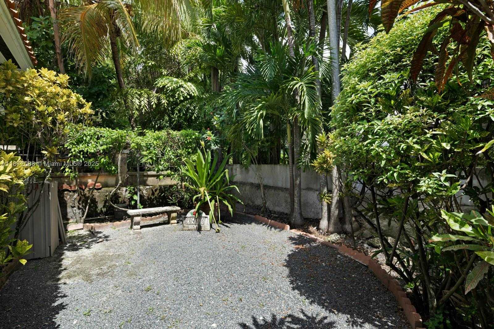 Small Image of 3408 TOLEDO ST, Coral Gables Number 40