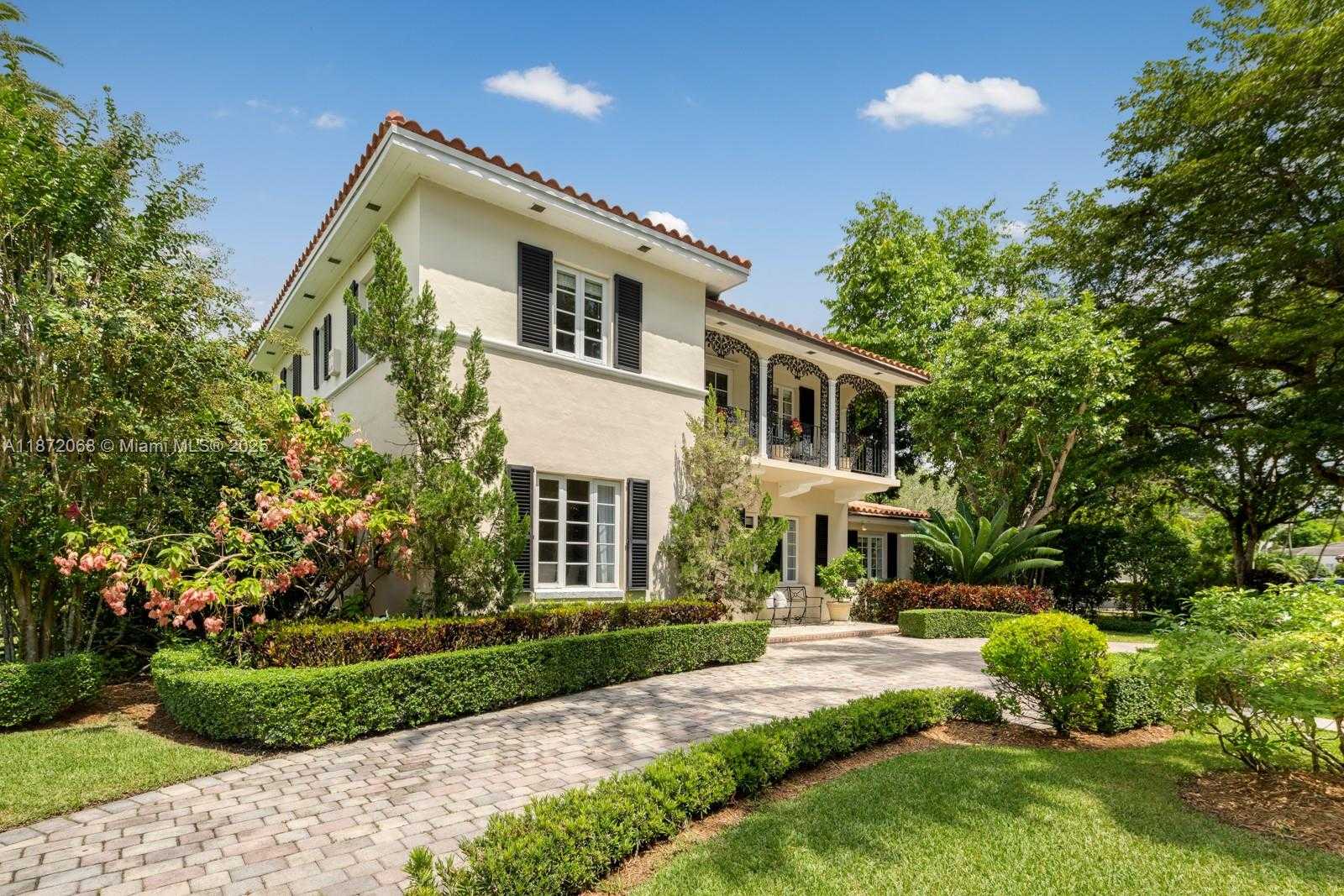 Small Image of 3408 TOLEDO ST, Coral Gables Number 61
