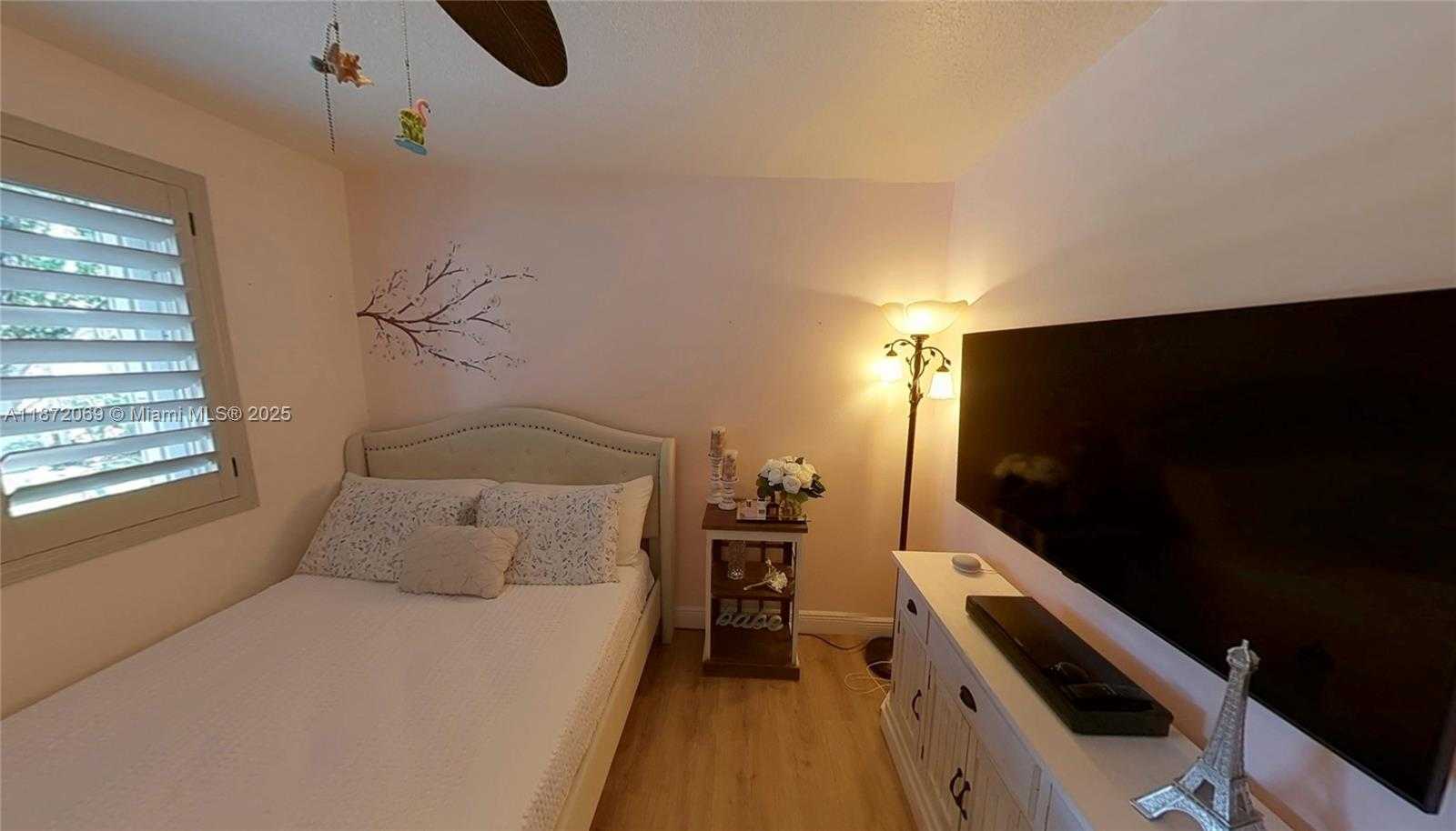 Small Image of 11251 REVEILLE RD, Cooper City Number 10