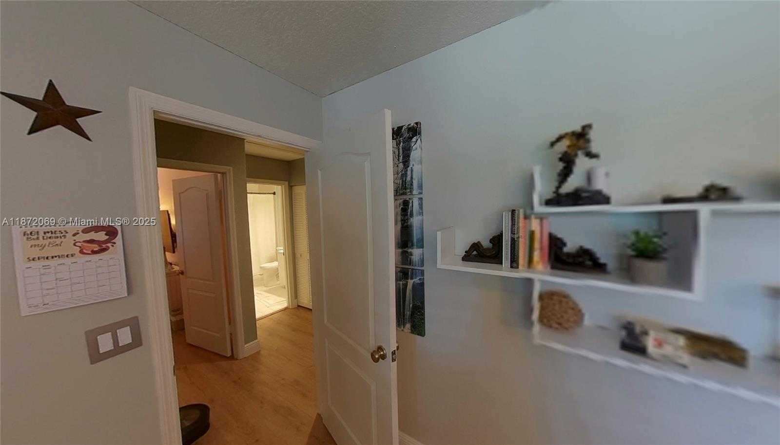 Small Image of 11251 REVEILLE RD, Cooper City Number 19