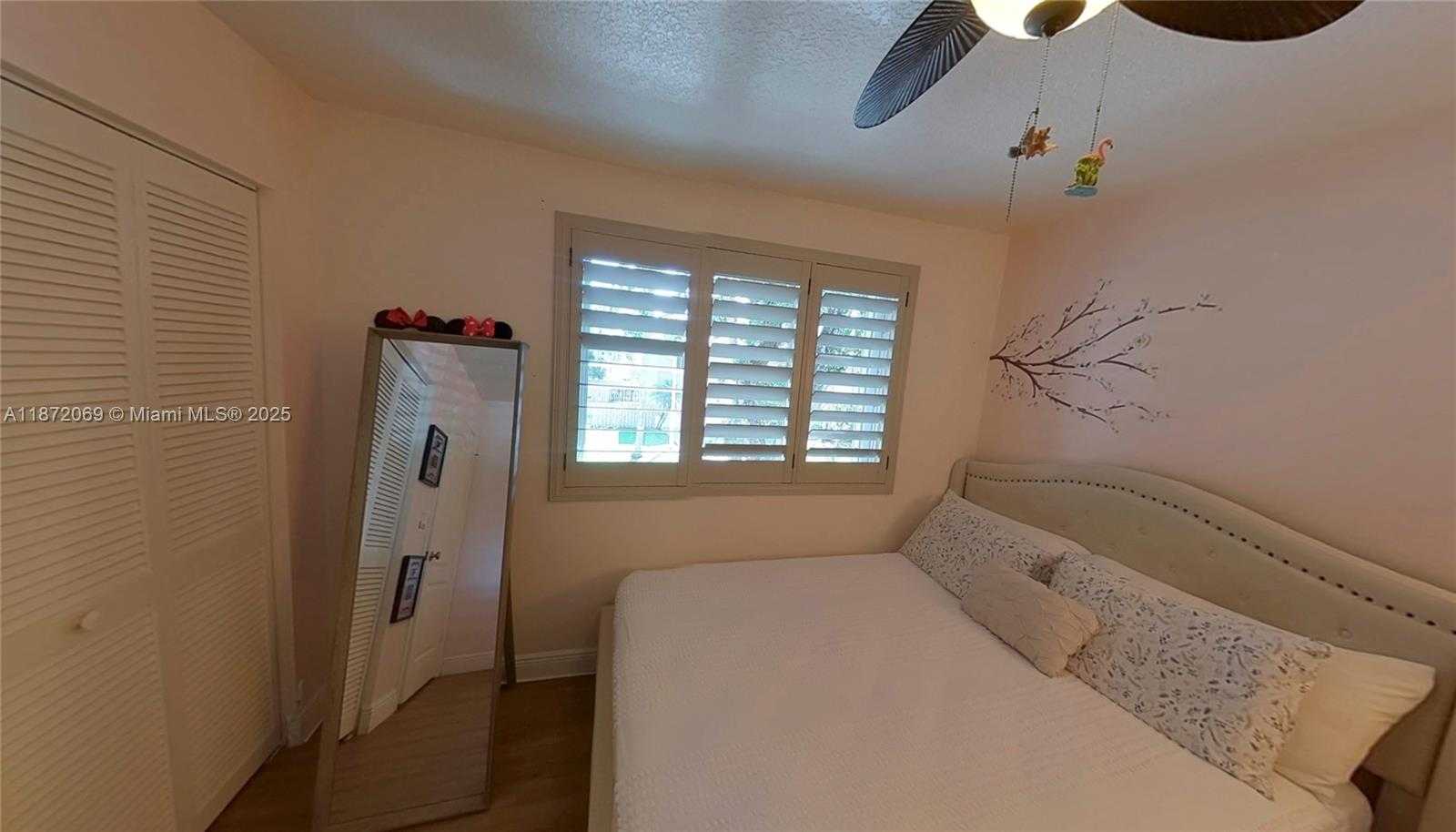 Small Image of 11251 REVEILLE RD, Cooper City Number 9