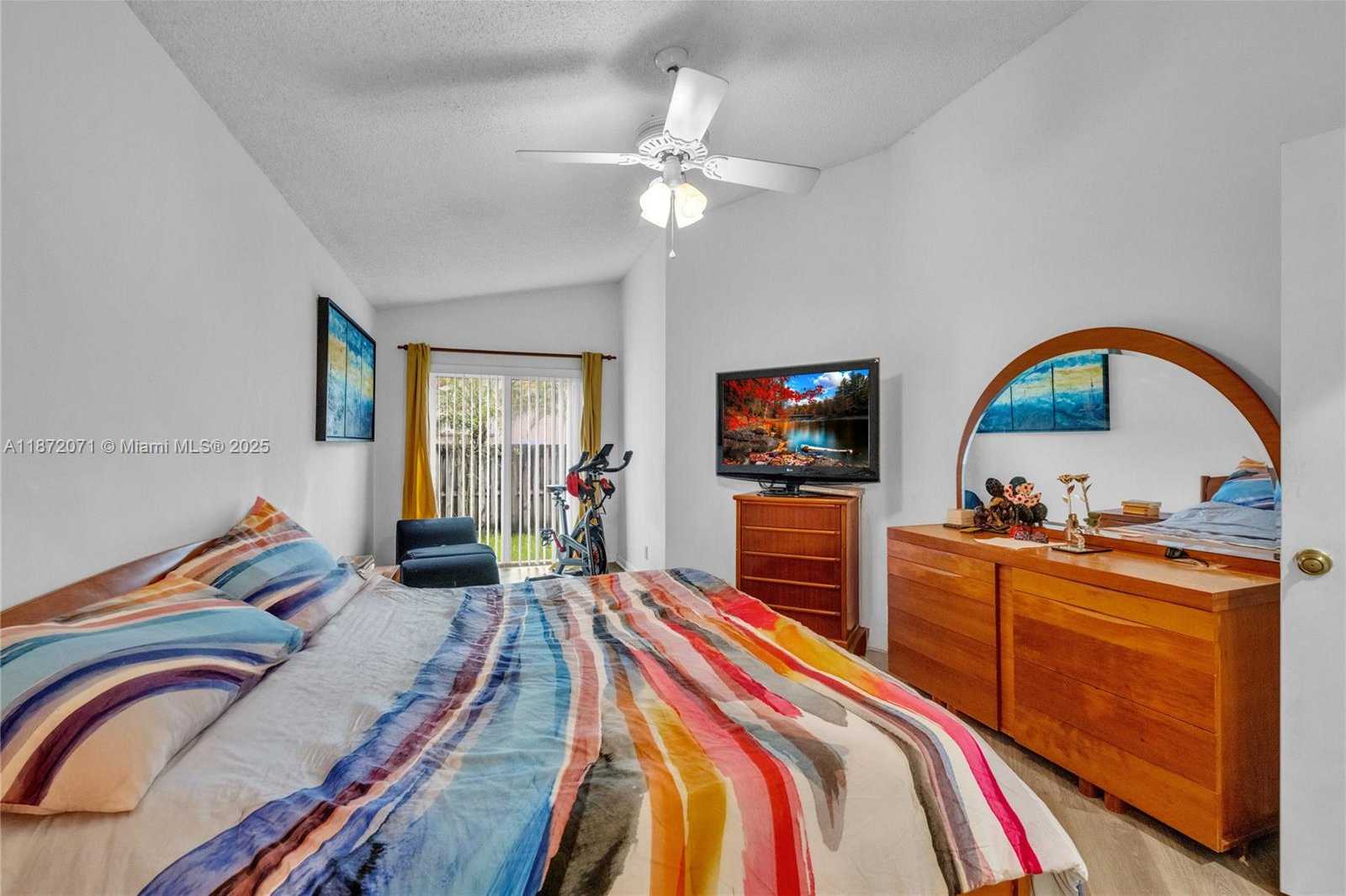 Small Image of 1361 SEAGRAPE CIR, Weston Number 20