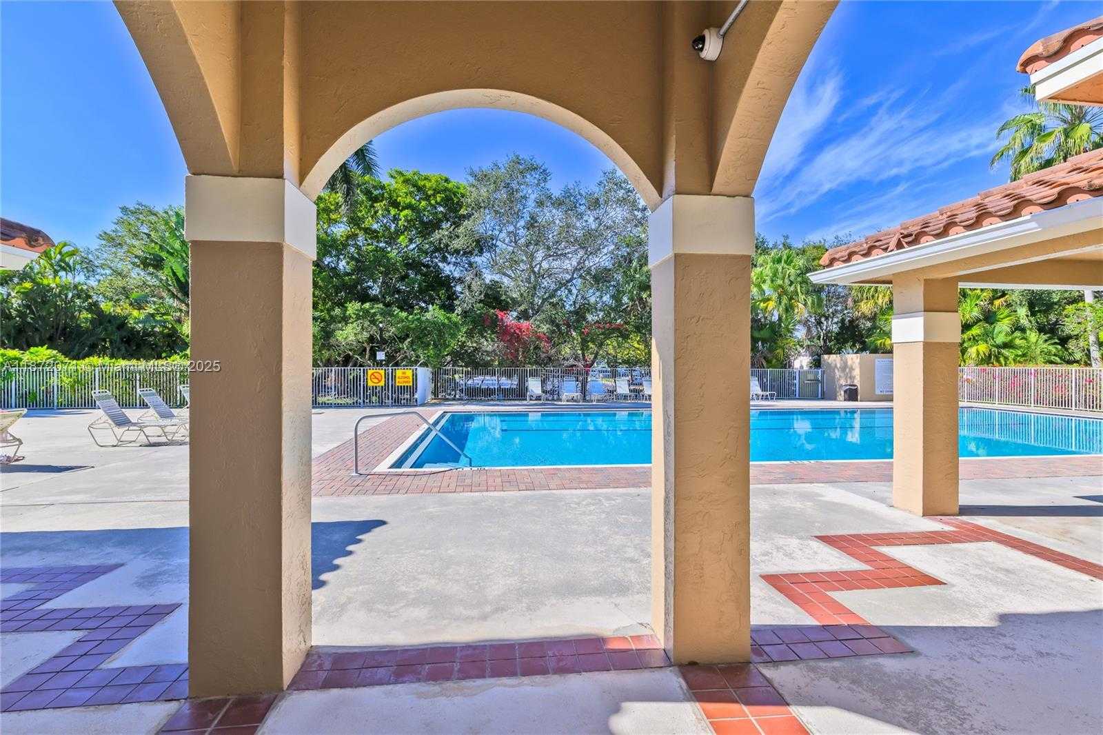 Small Image of 1361 SEAGRAPE CIR, Weston Number 34