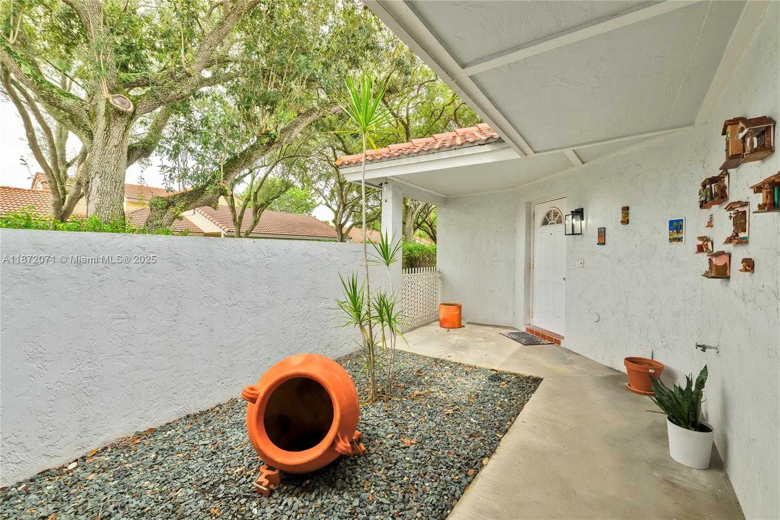 Small Image of 1361 SEAGRAPE CIR, Weston Number 8
