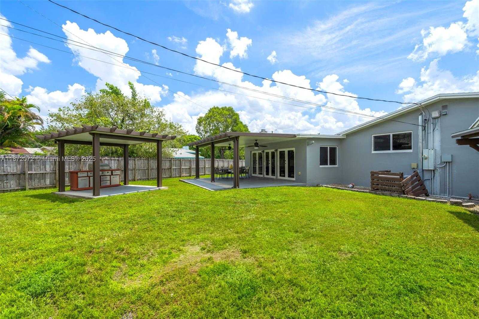 Small Image of 9091 SOUTH WEST 49TH ST, Cooper City Number 24