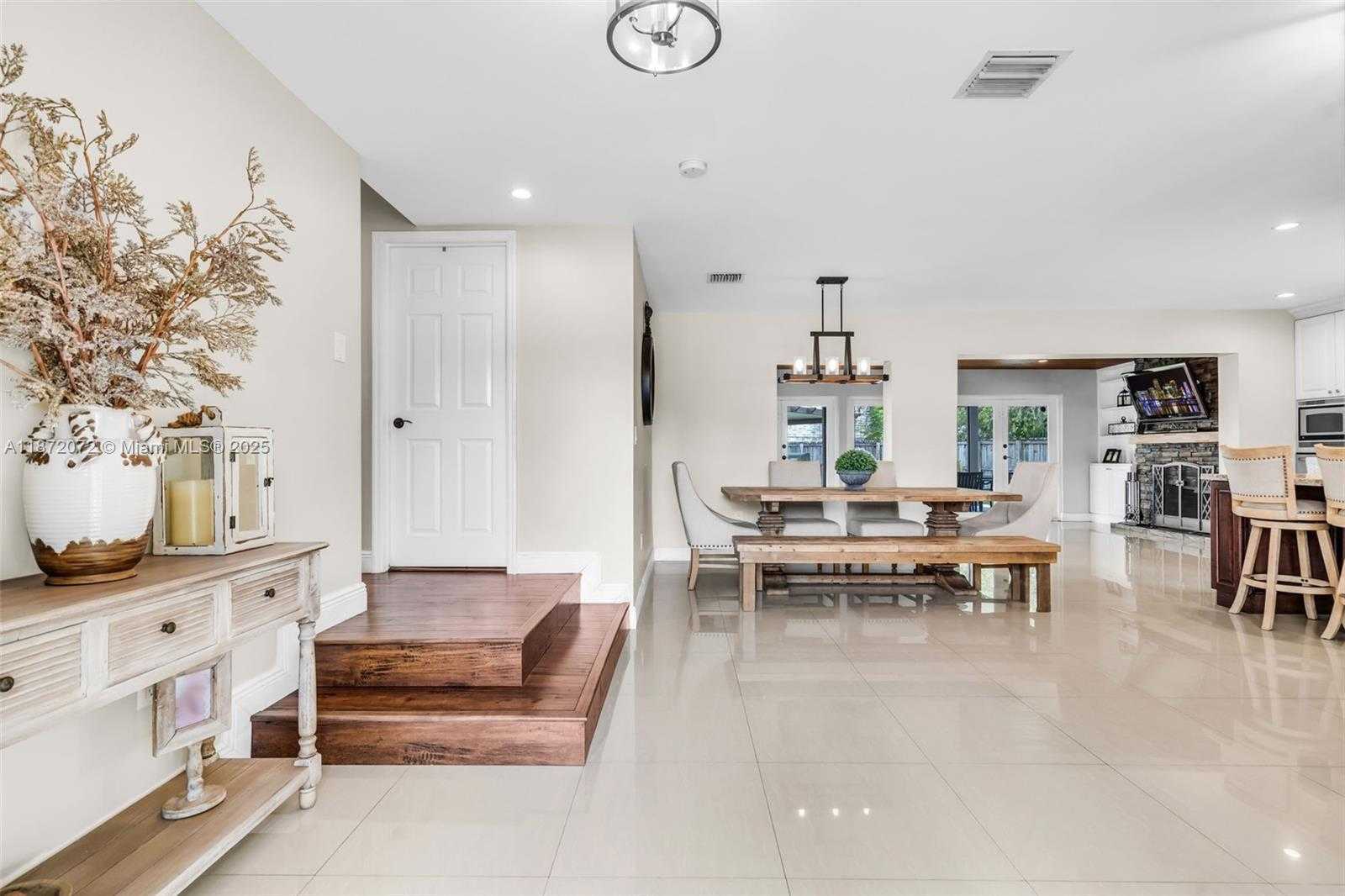 Small Image of 9091 SOUTH WEST 49TH ST, Cooper City Number 3