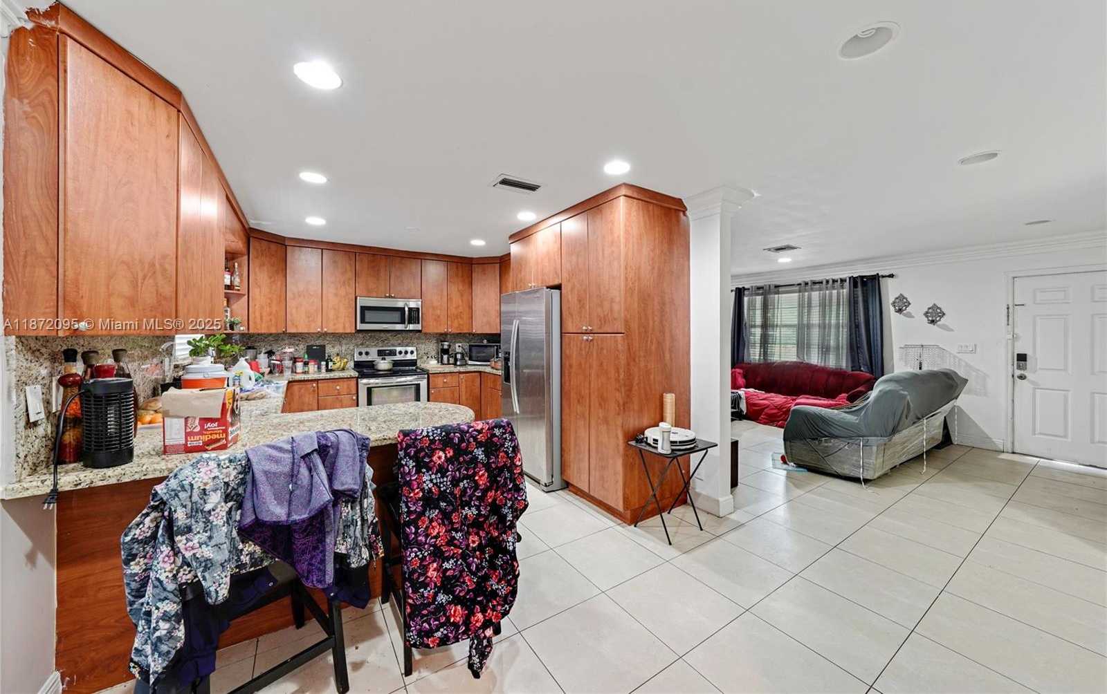 Small Image of 3011 NORTH 74TH AVE, Hollywood Number 6