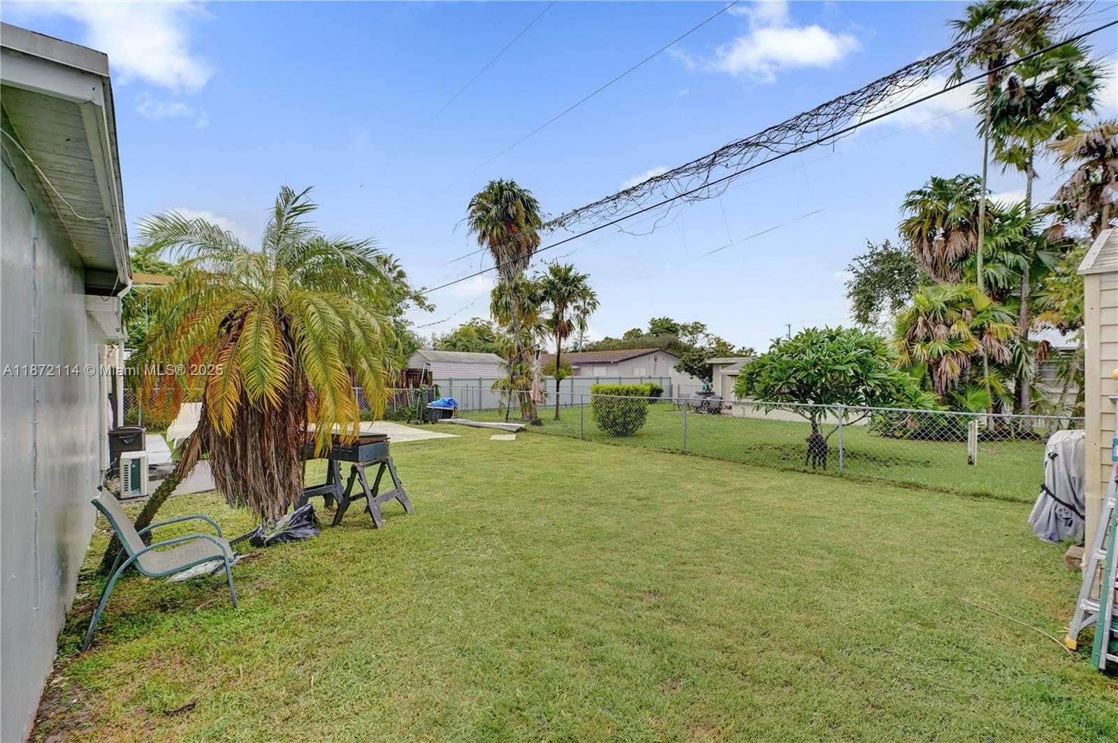 Small Image of 9911 HAITIAN DR, Cutler Bay Number 39