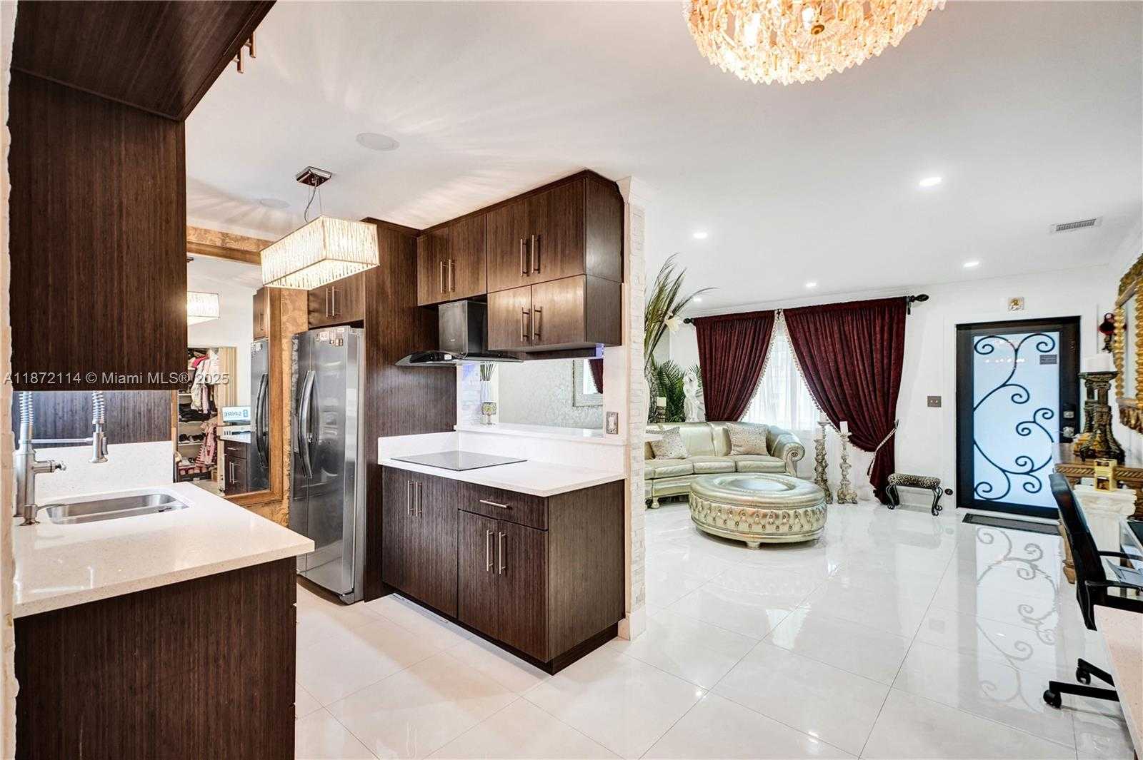 Small Image of 9911 HAITIAN DR, Cutler Bay Number 8