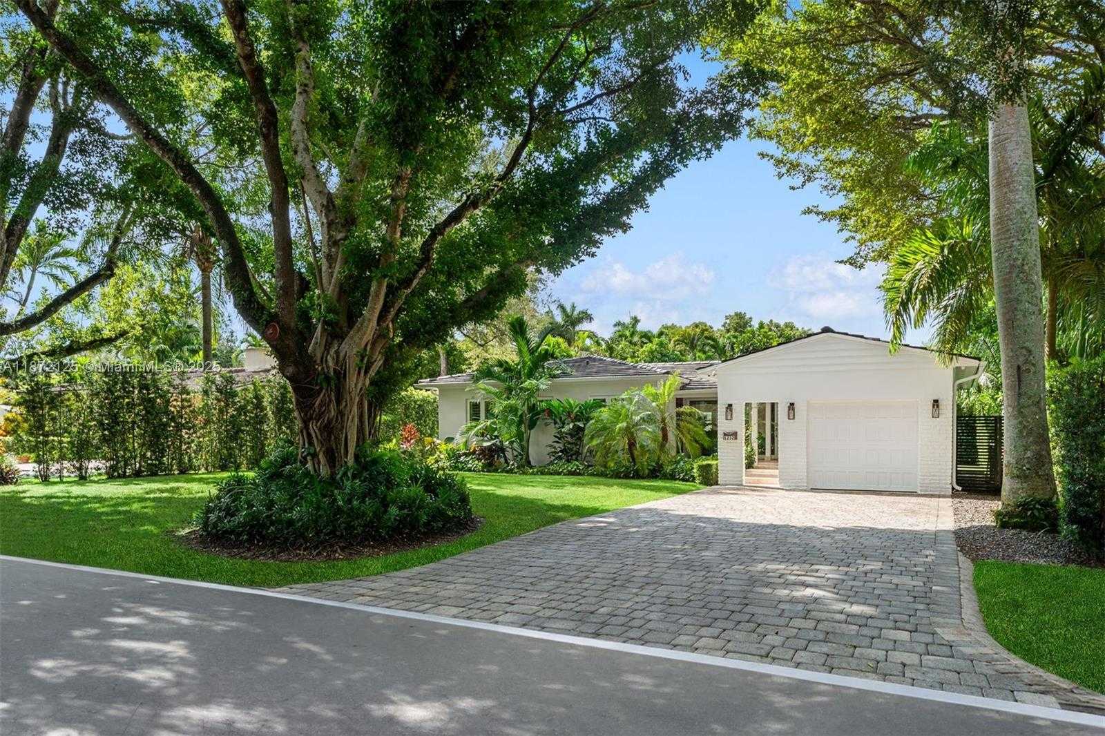 Small Image of 1232 MANATI AVE, Coral Gables Number 18