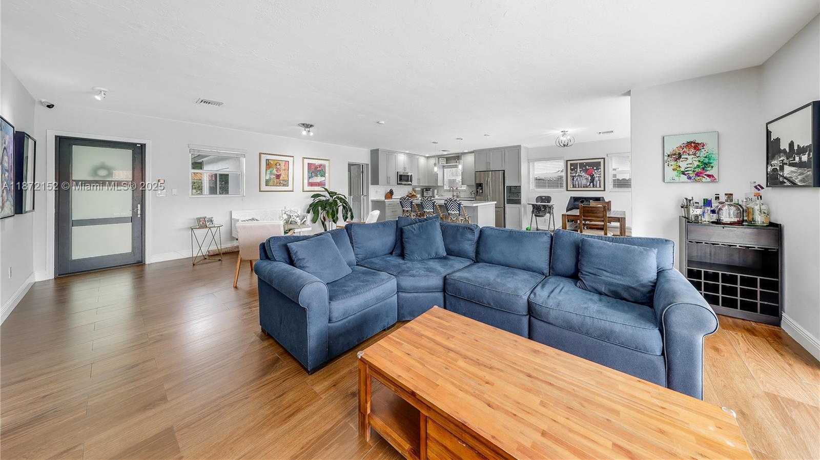 Small Image of 9271 SOUTH WEST 58 TERR, Miami Number 13