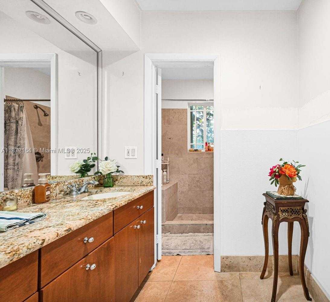 Small Image of 9340 SOUTH WEST 174TH ST, Palmetto Bay Number 17