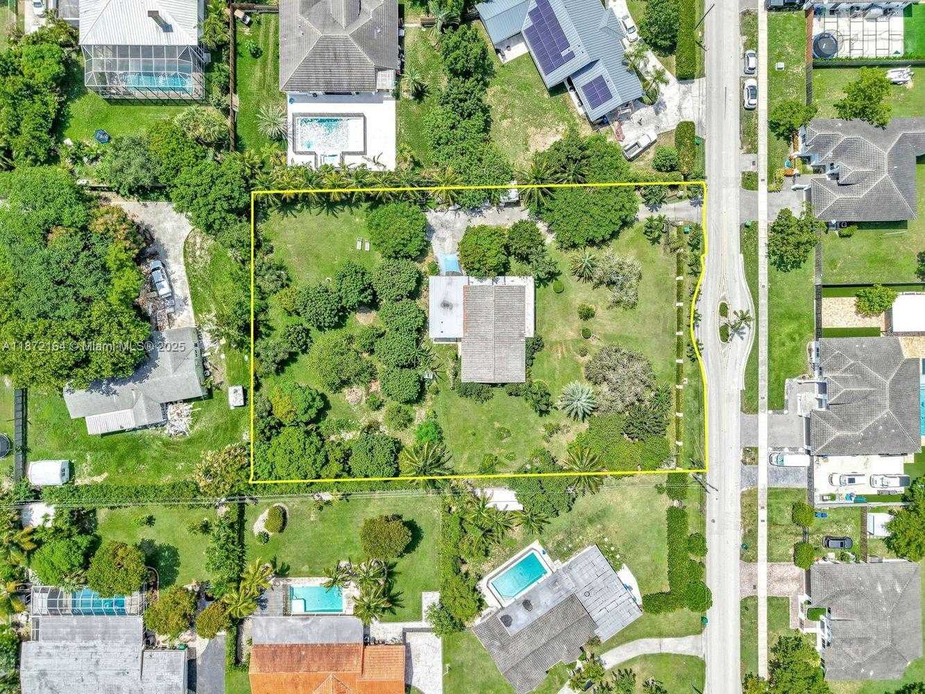 Small Image of 9340 SOUTH WEST 174TH ST, Palmetto Bay Number 2
