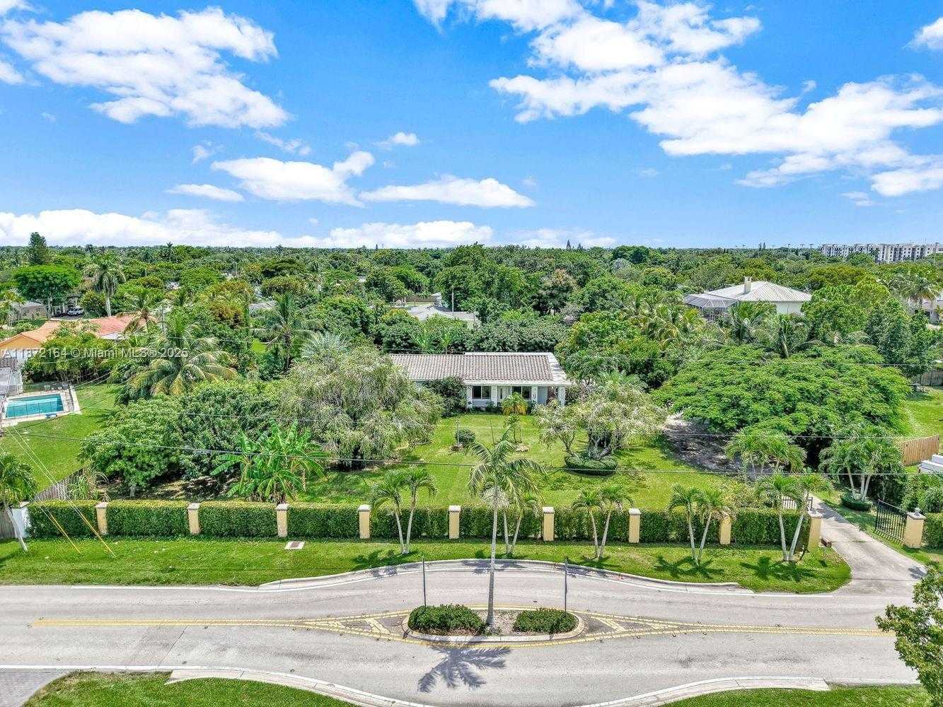 Small Image of 9340 SOUTH WEST 174TH ST, Palmetto Bay Number 33